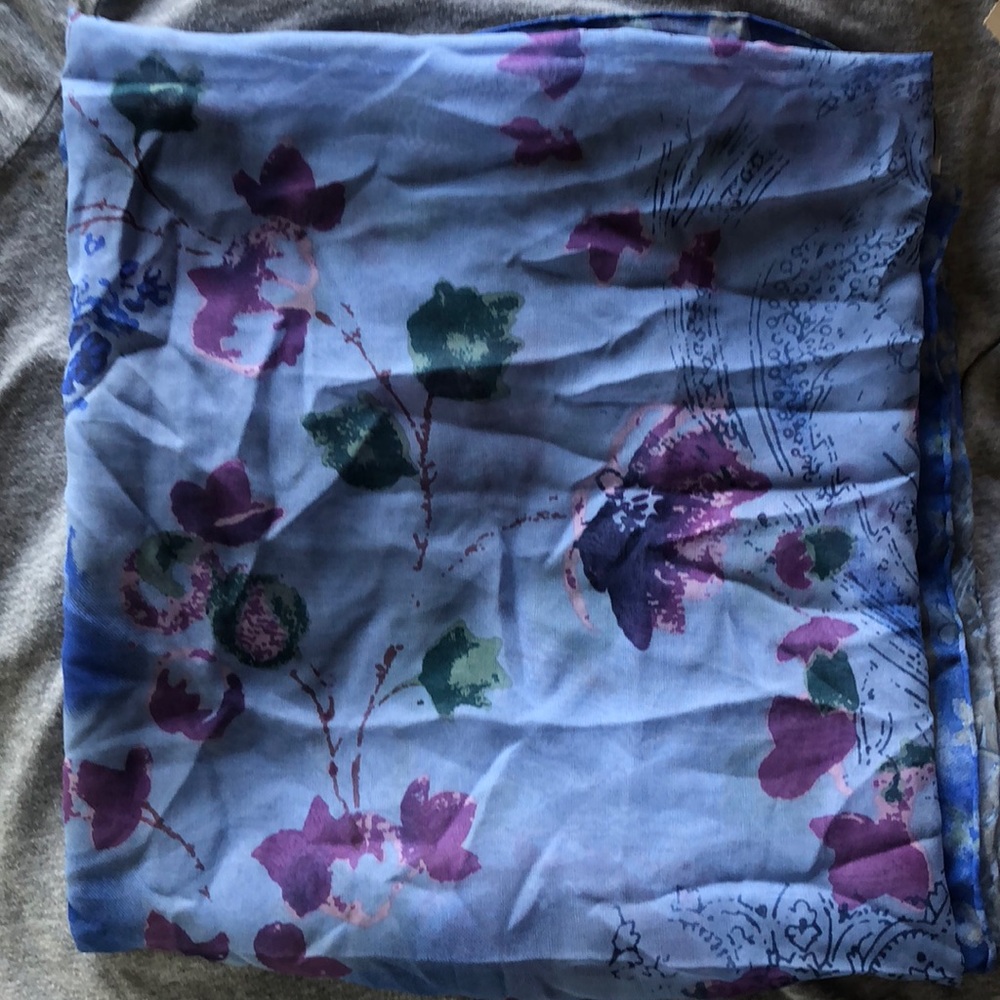 Carlisle scarf/wrap - Picture 7 of 7